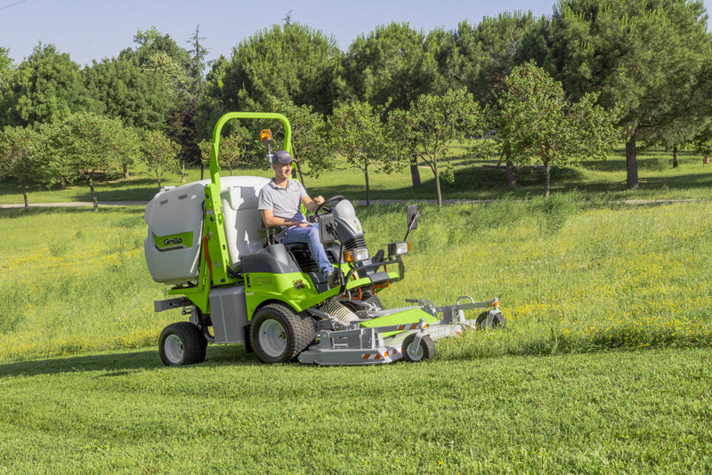 Tractoraș de tuns multifuncțional Grillo FD 2200 4WD cu platou de 155 cm, 37CP, 155CM, 15000 mp/h