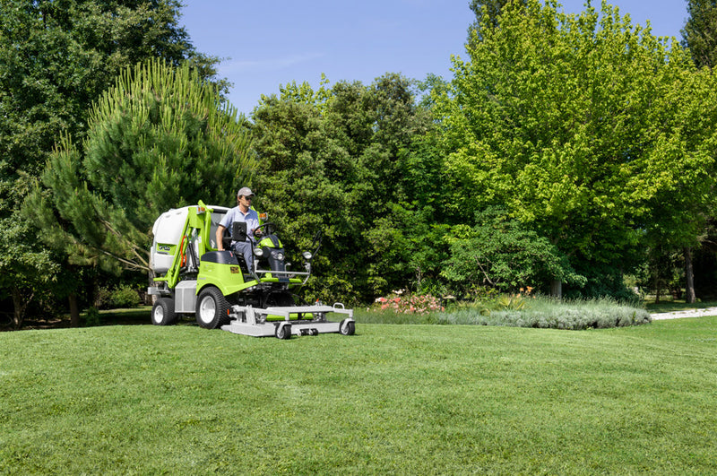 Tractoraș de tuns multifuncțional Grillo FD 13,09 4WD cu platou de 132 cm, 26CP, 132CM, 12000 mp/h