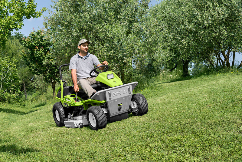 Tractoraș de tuns și tocat gazonul Grillo MD 24 AWD, 18CP, 110CM