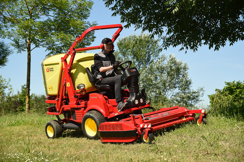 Tractoraș de tuns gazon cu platou în fața roților Gianni Ferrari PG230-2WD, 23CP, 126CM, benă de 800 litri cu descărcare la înălțime