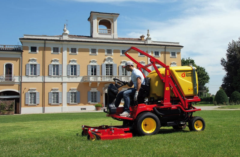 Tractoraș de tuns gazon cu platou în fața roților Gianni Ferrari PG230-2WD, 23CP, 126CM, benă de 800 litri cu descărcare la înălțime